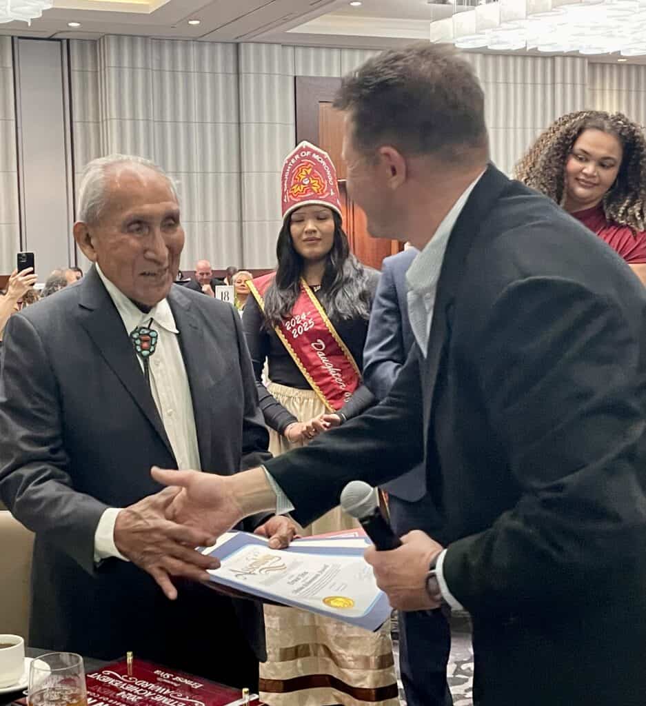 Past, image size:937x1024